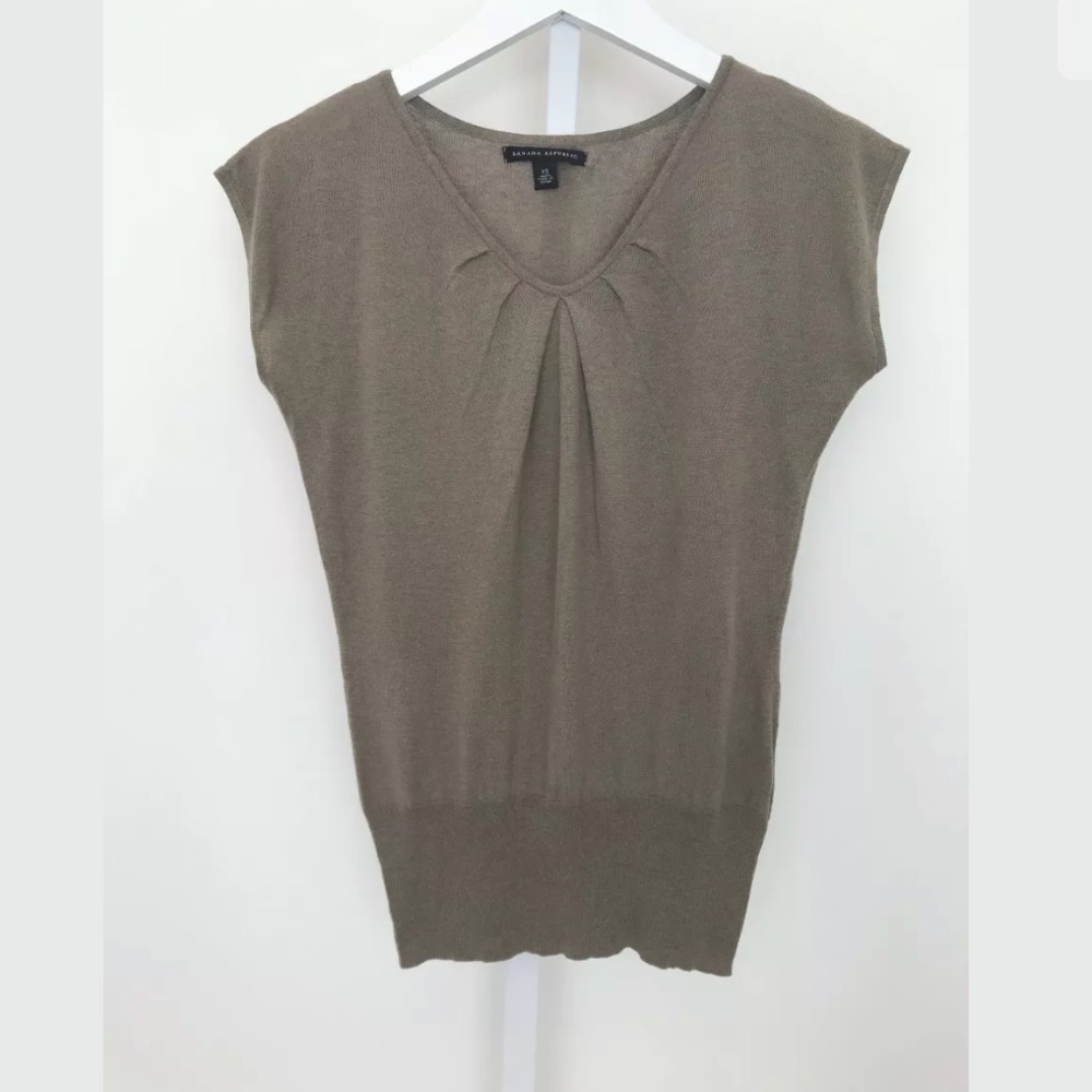 BANANA REPUBLIC KHAKI KNIT X-SMALL NWOTS!